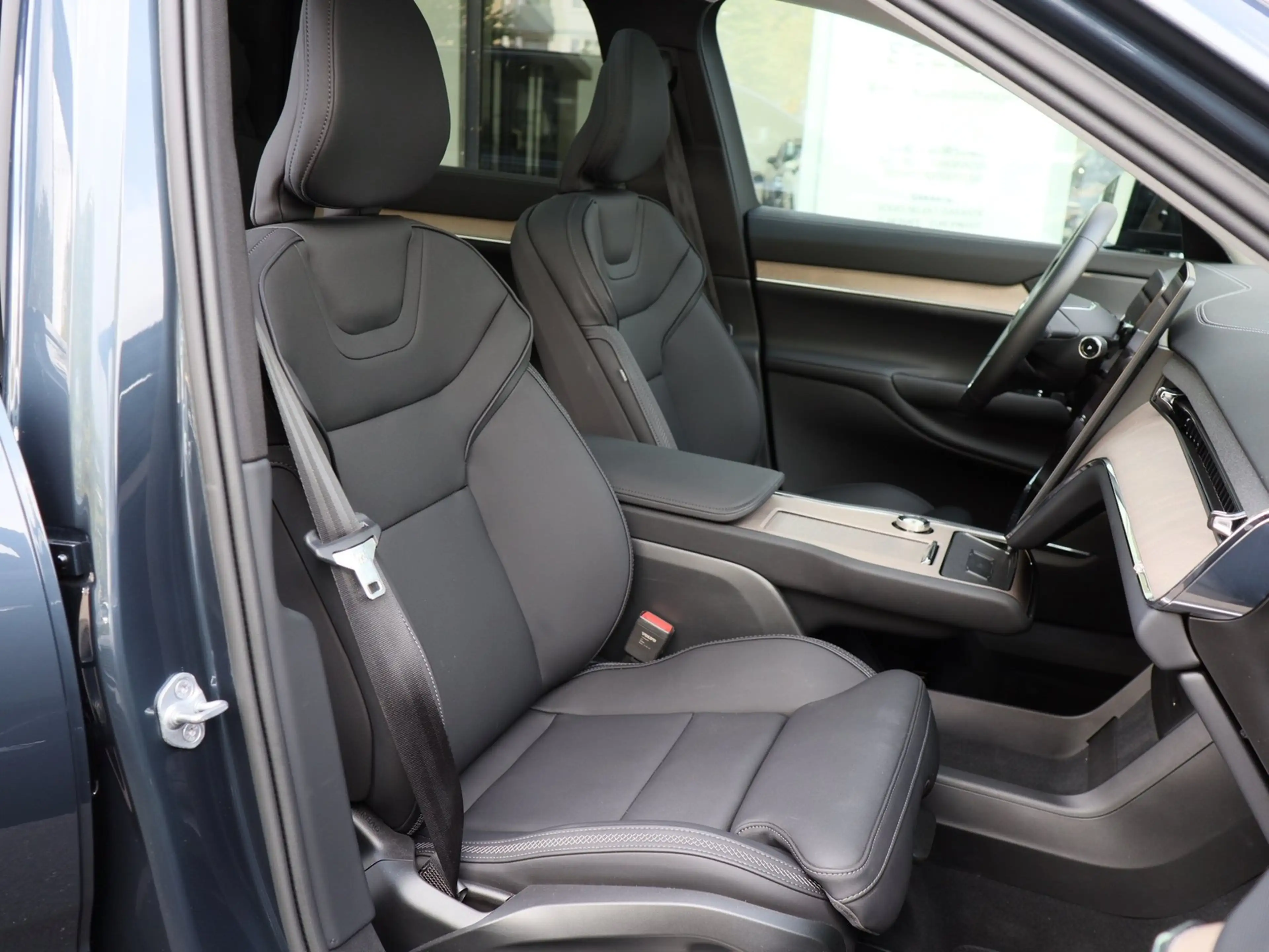 Volvo EX90 Twin Engine AWD PLUS NP:104.260,-//PILOT-ASSIST... — photo 6