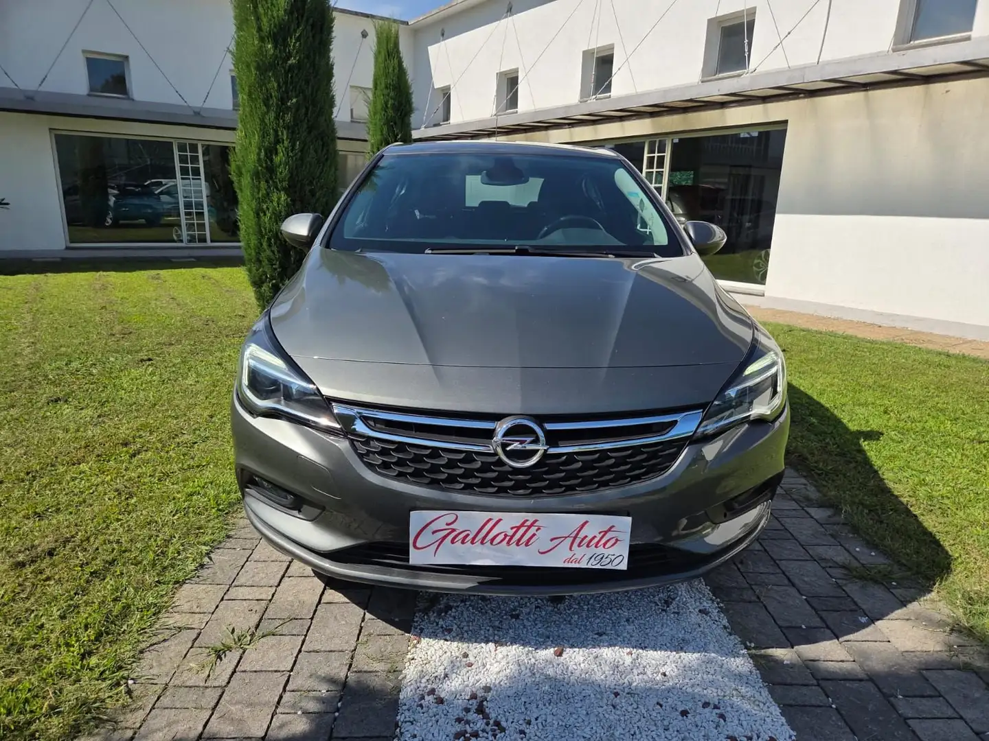 Opel Astra 1.4 Ecotec 5 porte Elective Grigio - 2