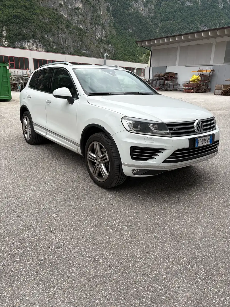 Volkswagen Touareg 3.0 V6 tdi Executive 262cv tiptronic - 2