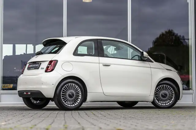 Fiat 500 view 2