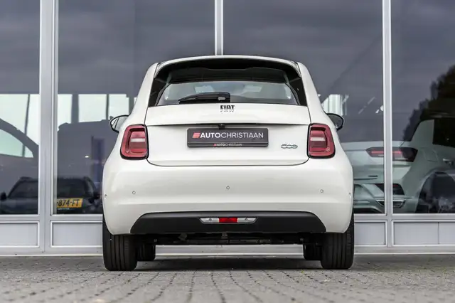 Fiat 500 view 4