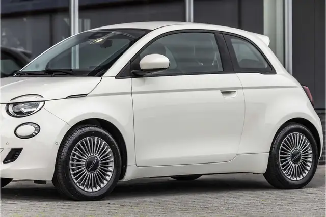 Fiat 500 view 15