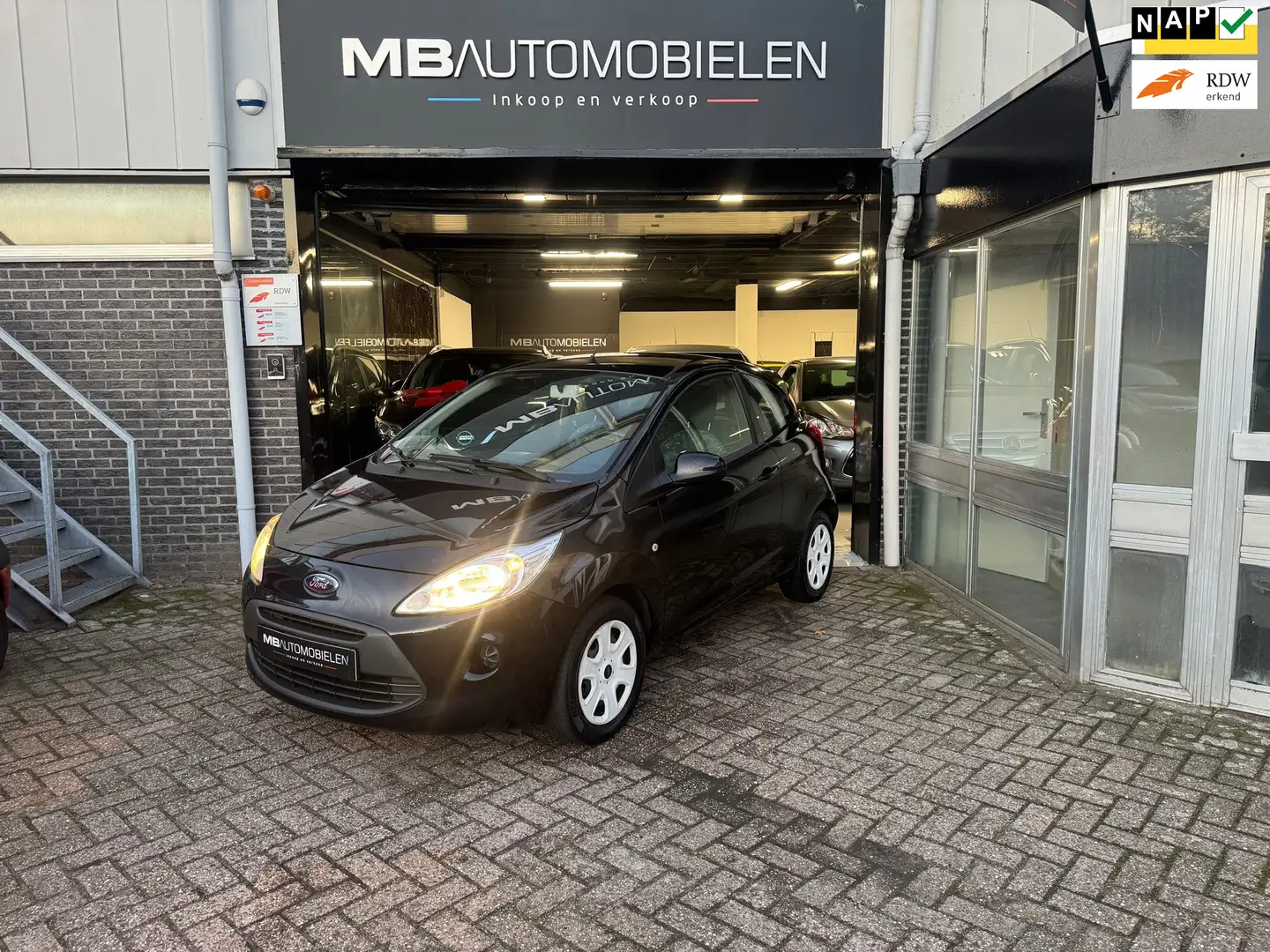 Ford Ka/Ka+ 1.2 Champions Edition start/stop/Airco/Nap/1 jaar Zwart - 1