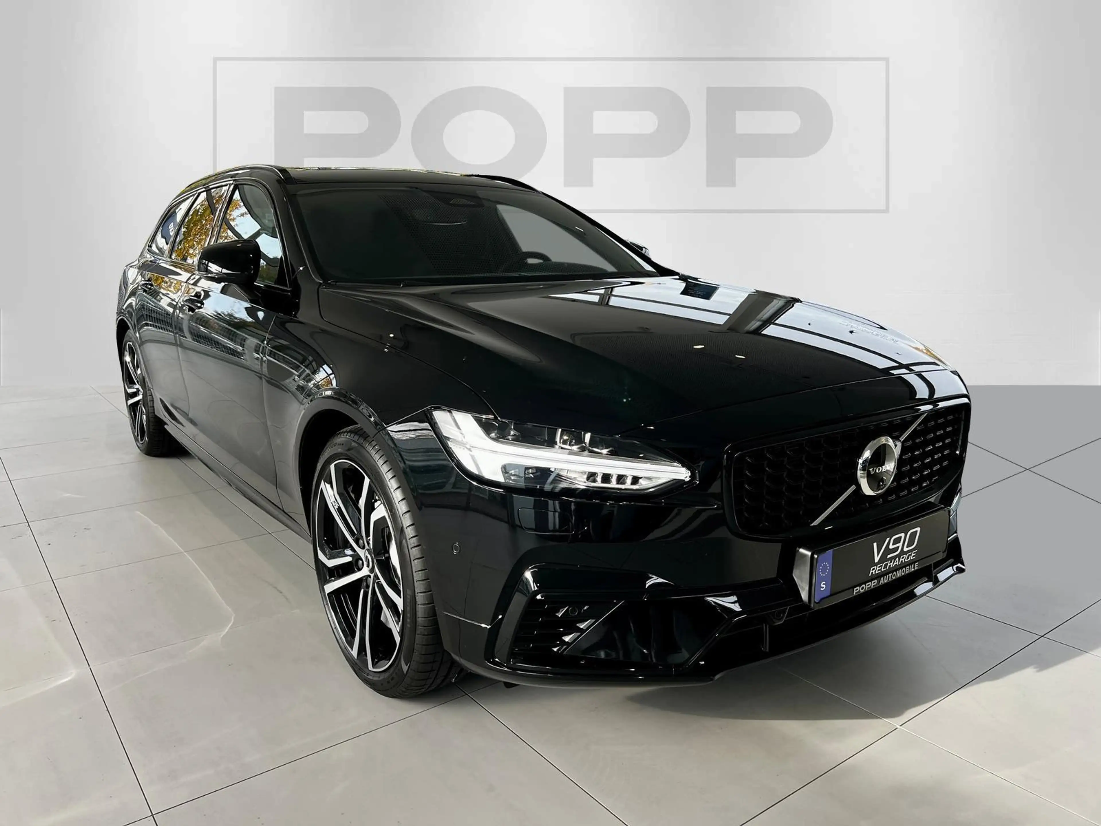 Volvo V90 T6 AWD Recharge Plus Dark 360° LUFT PANO FHZ — photo 8