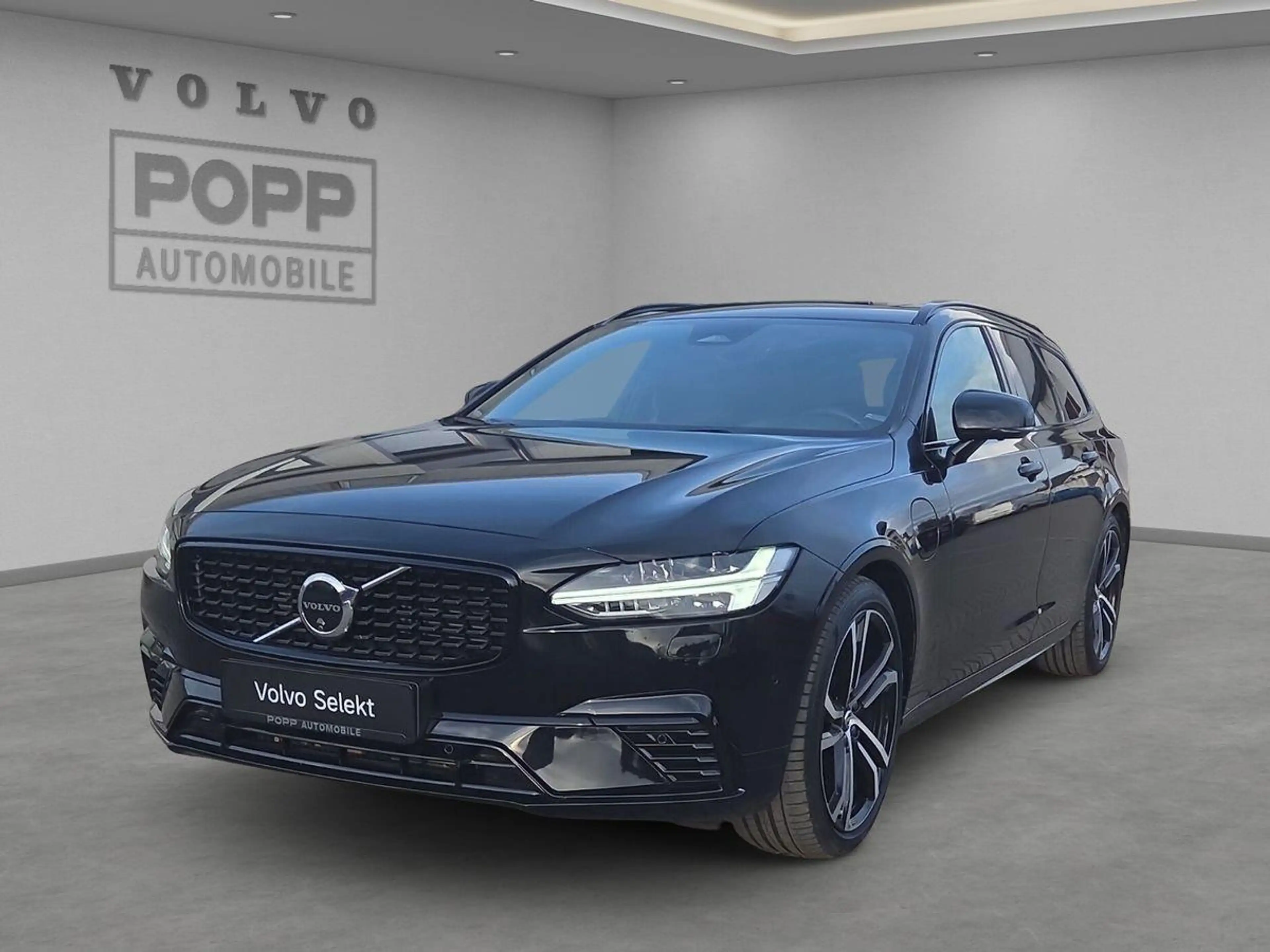 Volvo V90 T6 AWD Recharge Plus Dark 360° LUFT PANO FHZ — photo 10