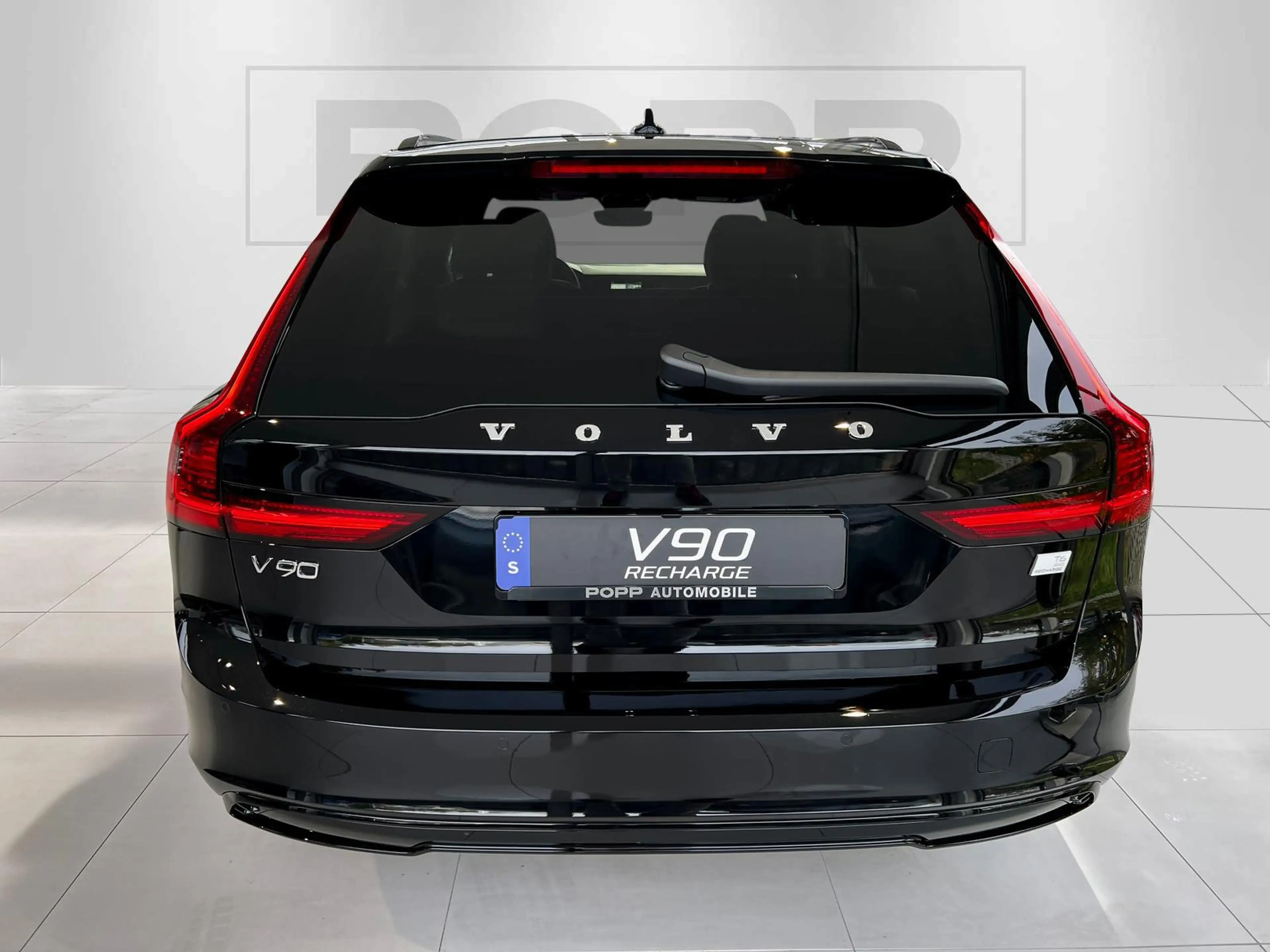 Volvo V90 T6 AWD Recharge Plus Dark 360° LUFT PANO FHZ — photo 5