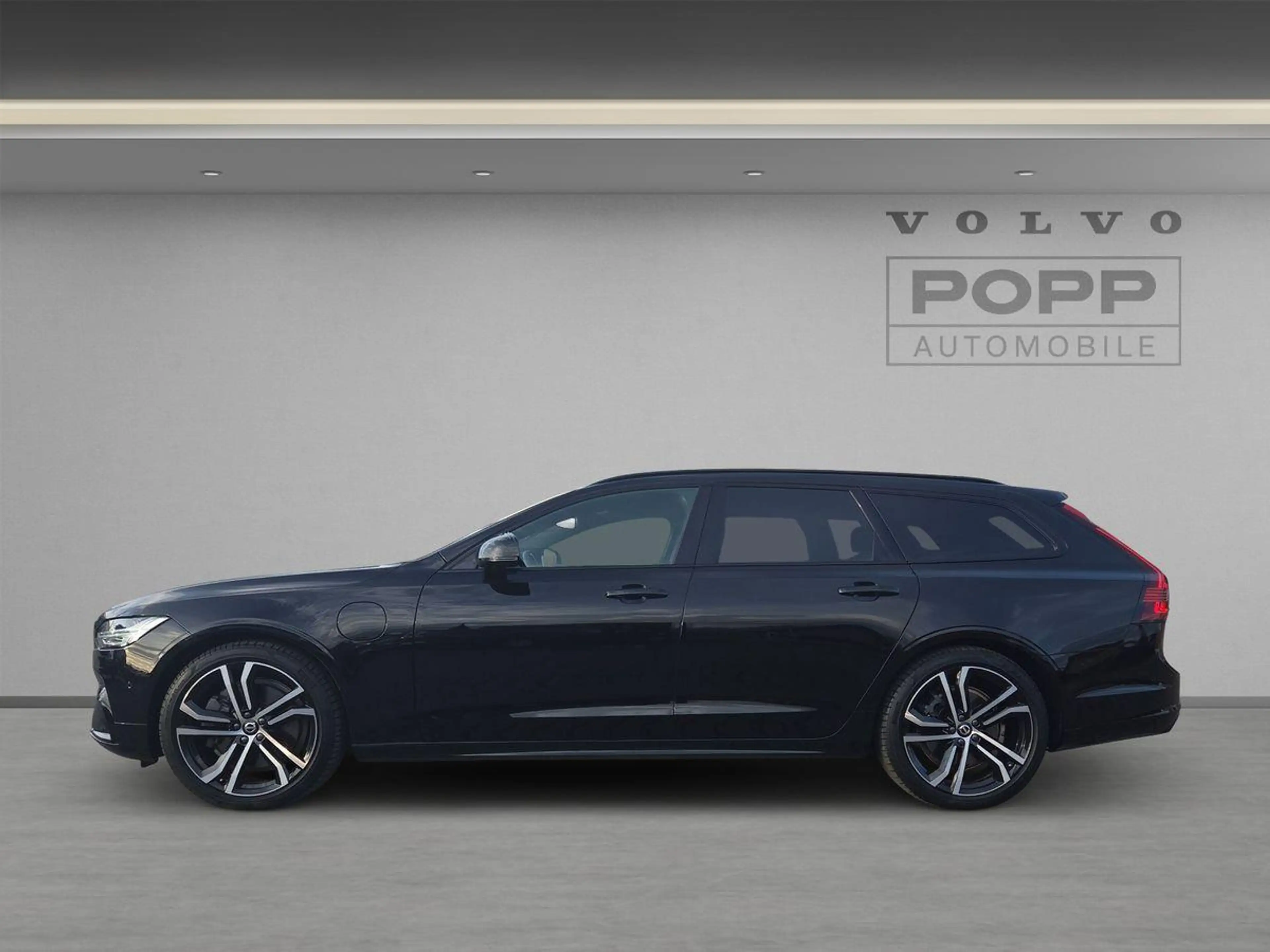 Volvo V90 T6 AWD Recharge Plus Dark 360° LUFT PANO FHZ — photo 12