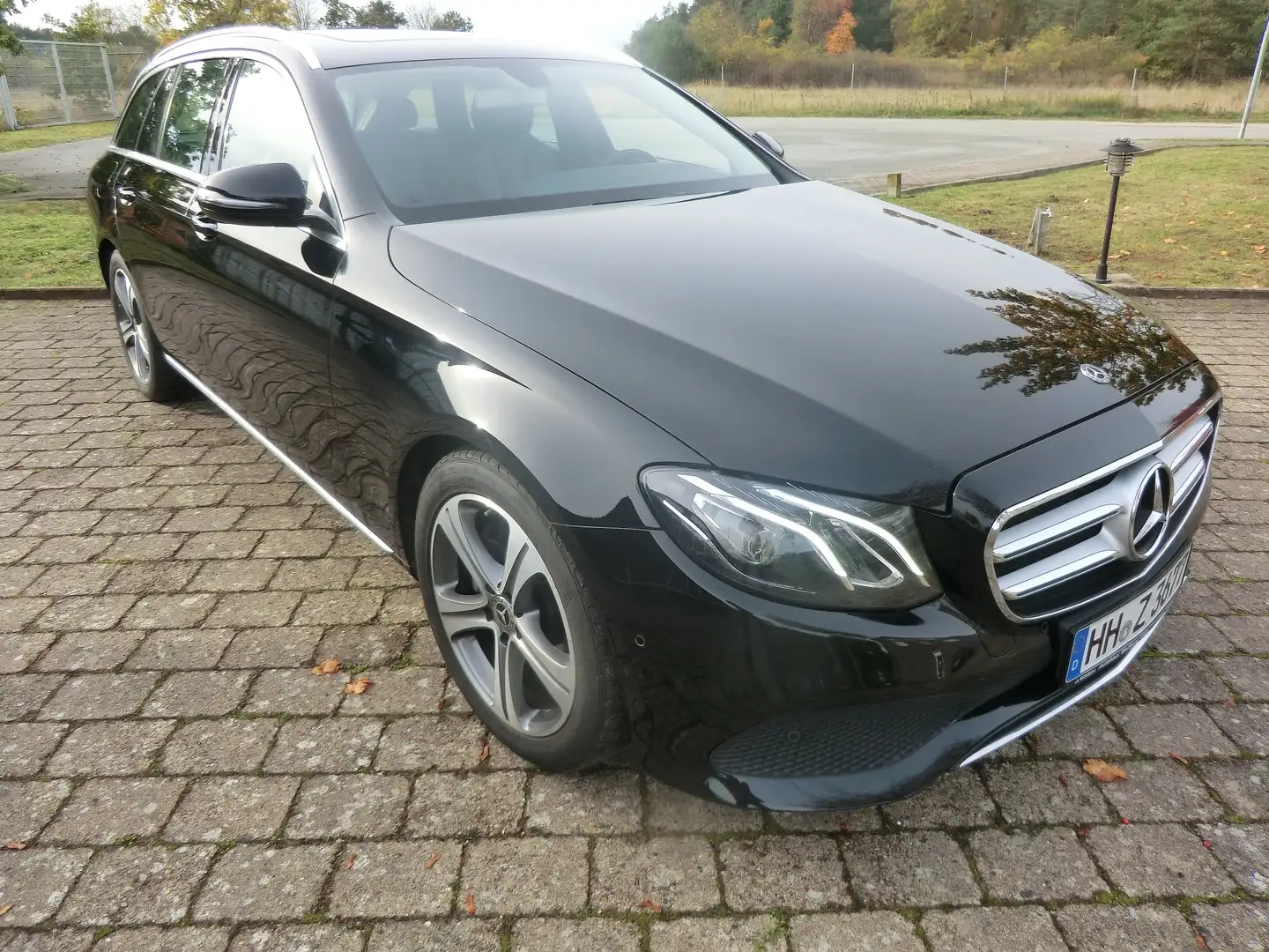 Mercedes-Benz E 220 E 220 d T 9G-TRONIC Exclusive 360°-Kamera eAHK. Negro - 1