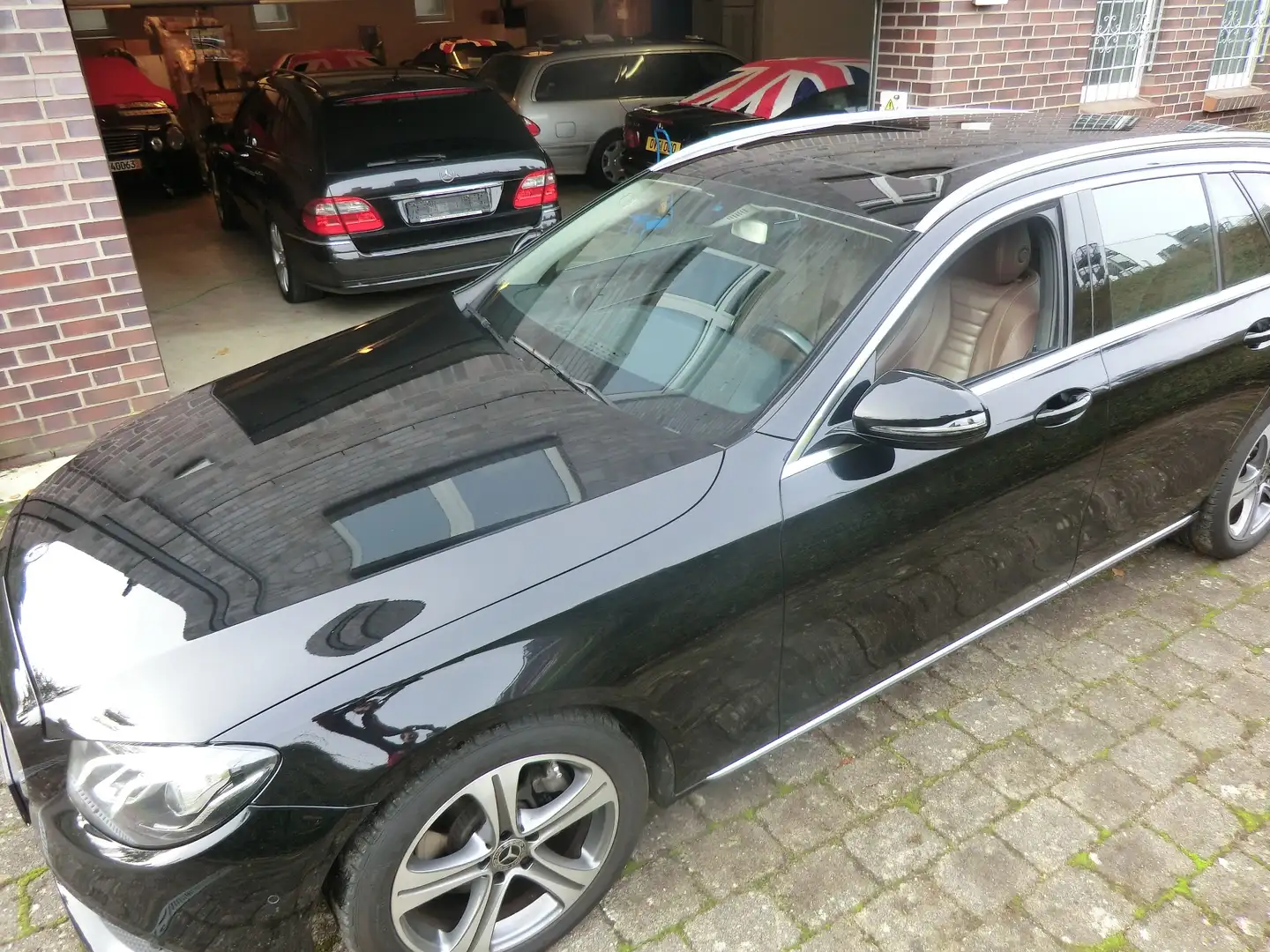 Mercedes-Benz E 220 E 220 d T 9G-TRONIC Exclusive 360°-Kamera eAHK. Negro - 2