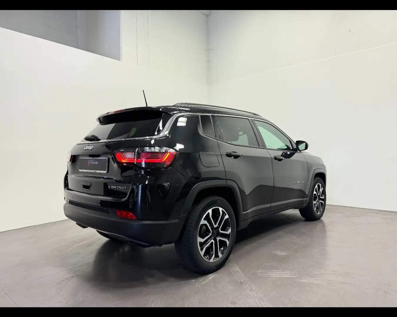 Jeep Compass 1.6 MJT 130 CW 2WD LIMITED Schwarz - 2