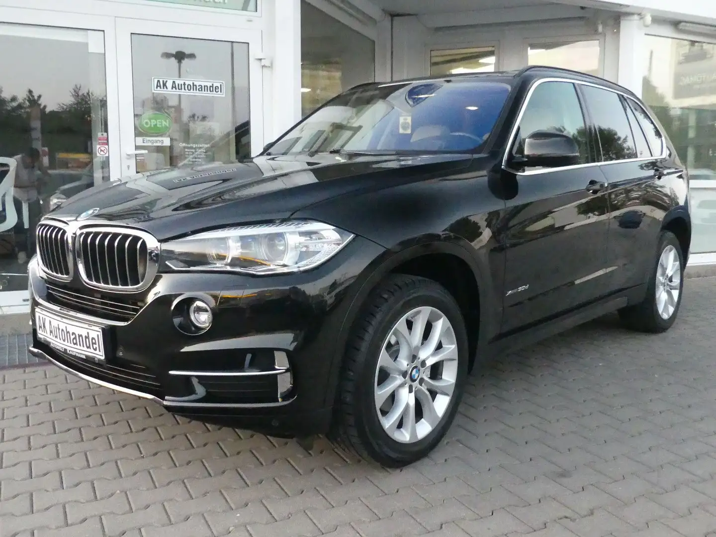 BMW X5 xDrive 30D Kam Nav Hud Shz 7-sitz Schwarz - 1