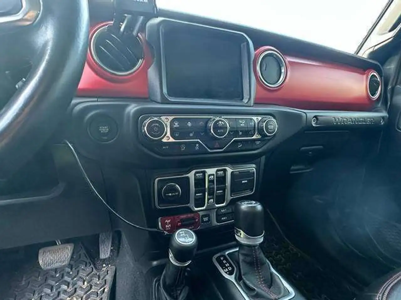 Jeep Wrangler снимка Jeep Wrangler