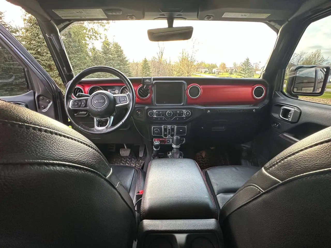 Jeep Wrangler снимка Jeep Wrangler