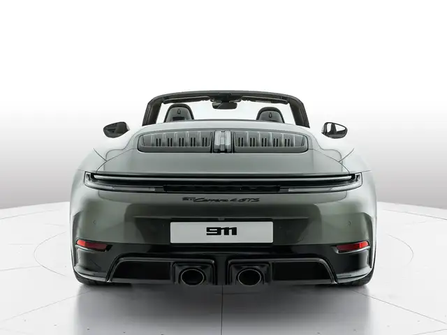 Porsche 911 view 8
