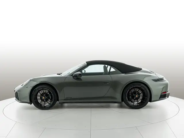 Porsche 911 view 14