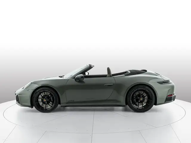 Porsche 911 view 2
