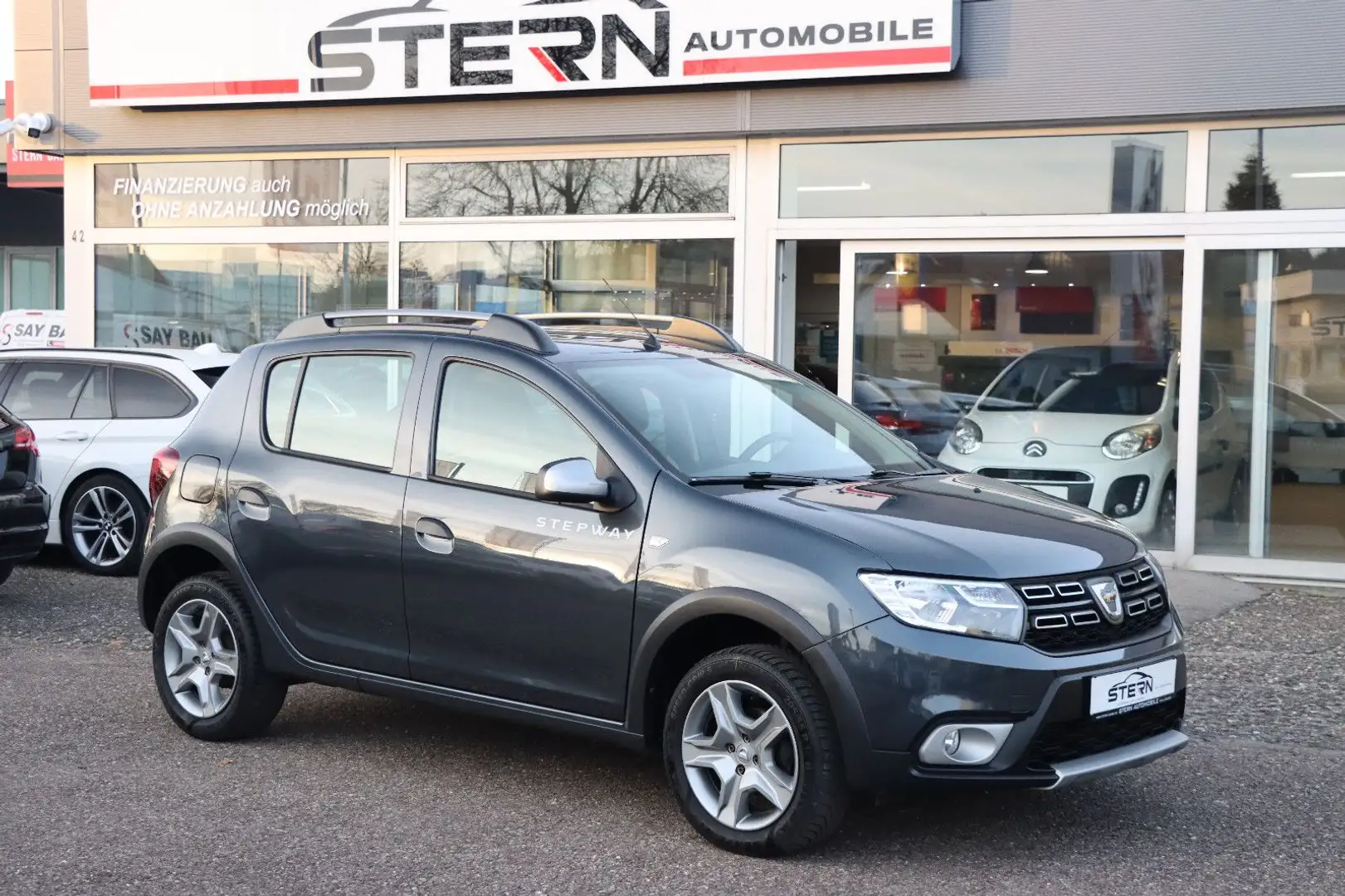 Dacia Sandero II Stepway Prestige l 1.HAND l TÜV NEU l Gris - 1