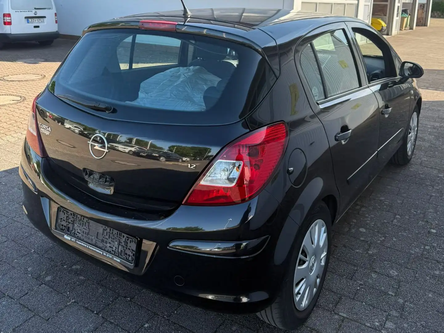 Opel Corsa Corsa 1.2 16V Cosmo Schwarz - 1
