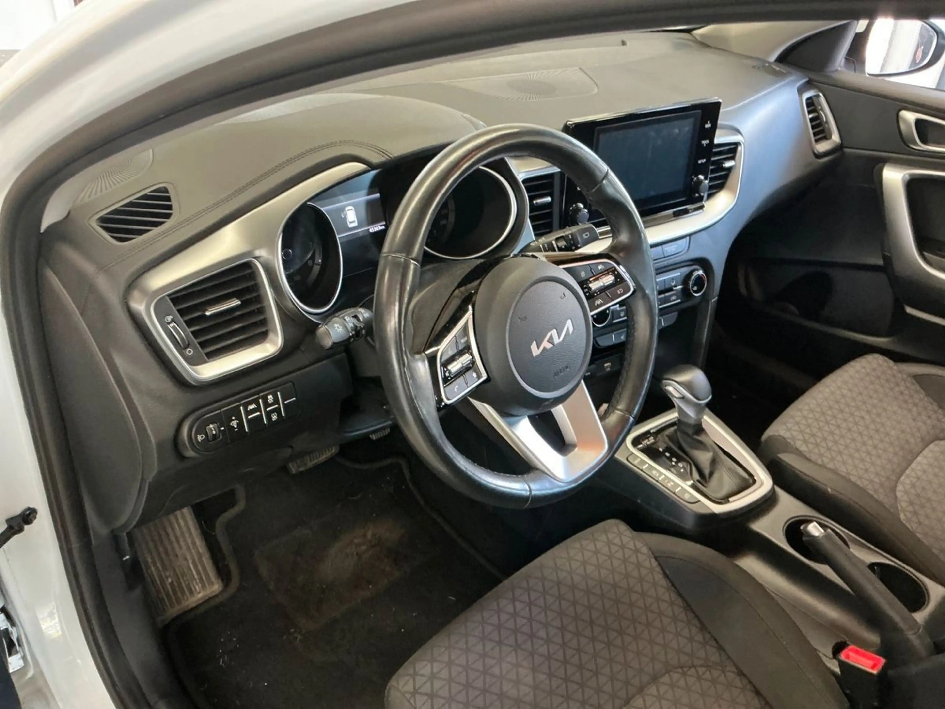 Kia Ceed SW / cee'd SW SPIRIT CAM AUT 2HD — photo 5