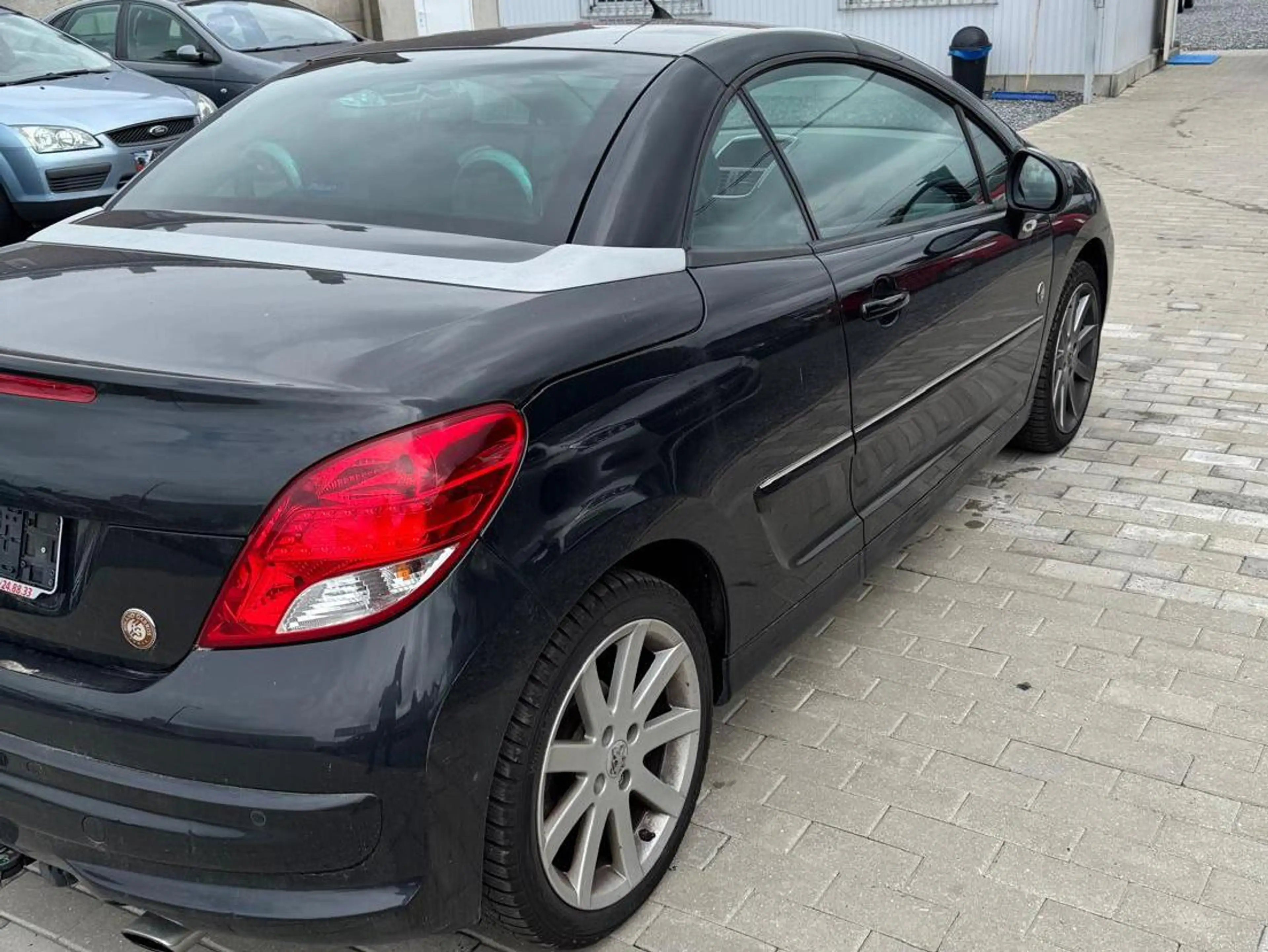 Peugeot 207 207 CC 1.6i Roland Garros — photo 4