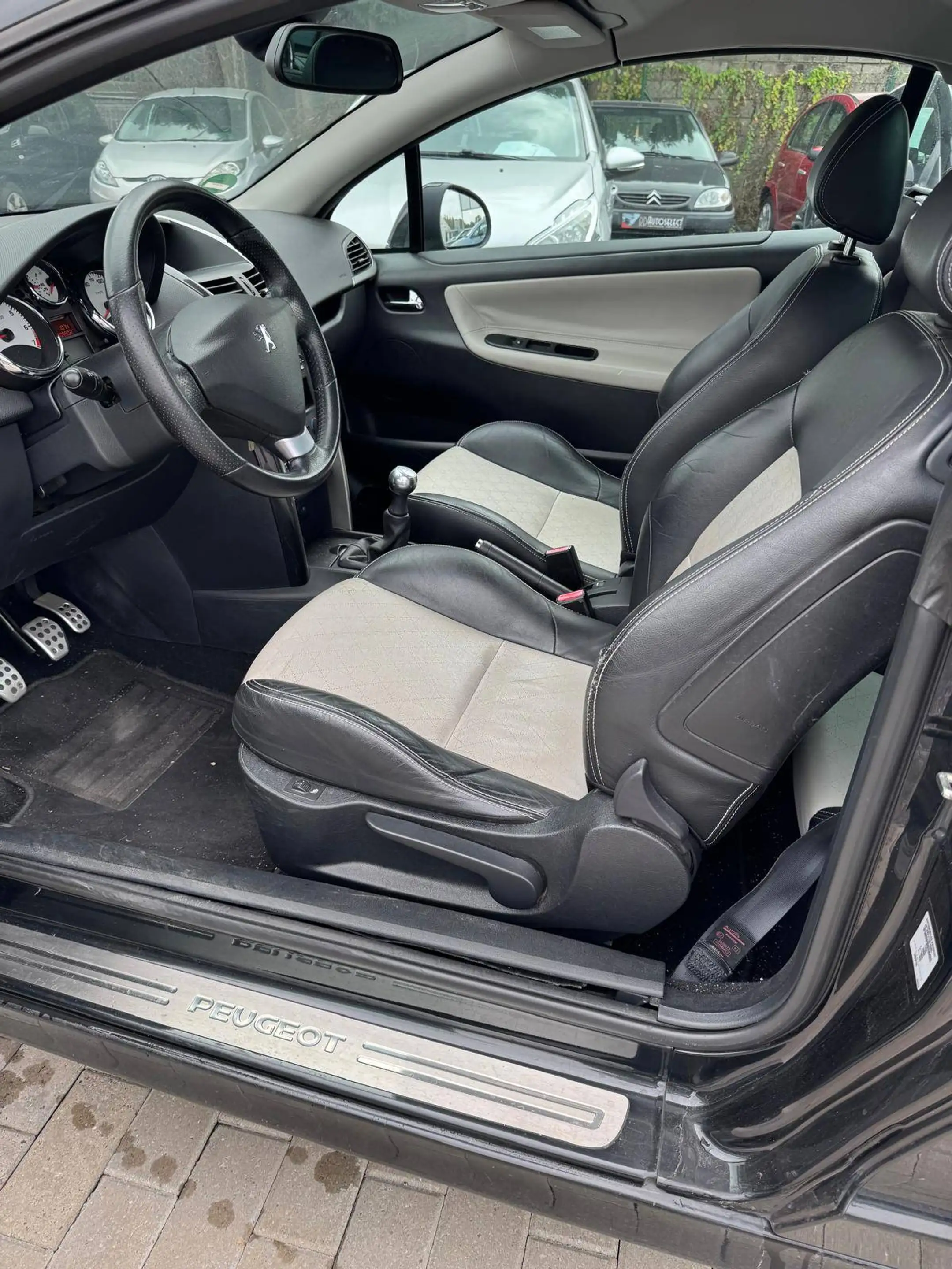 Peugeot 207 207 CC 1.6i Roland Garros — photo 6