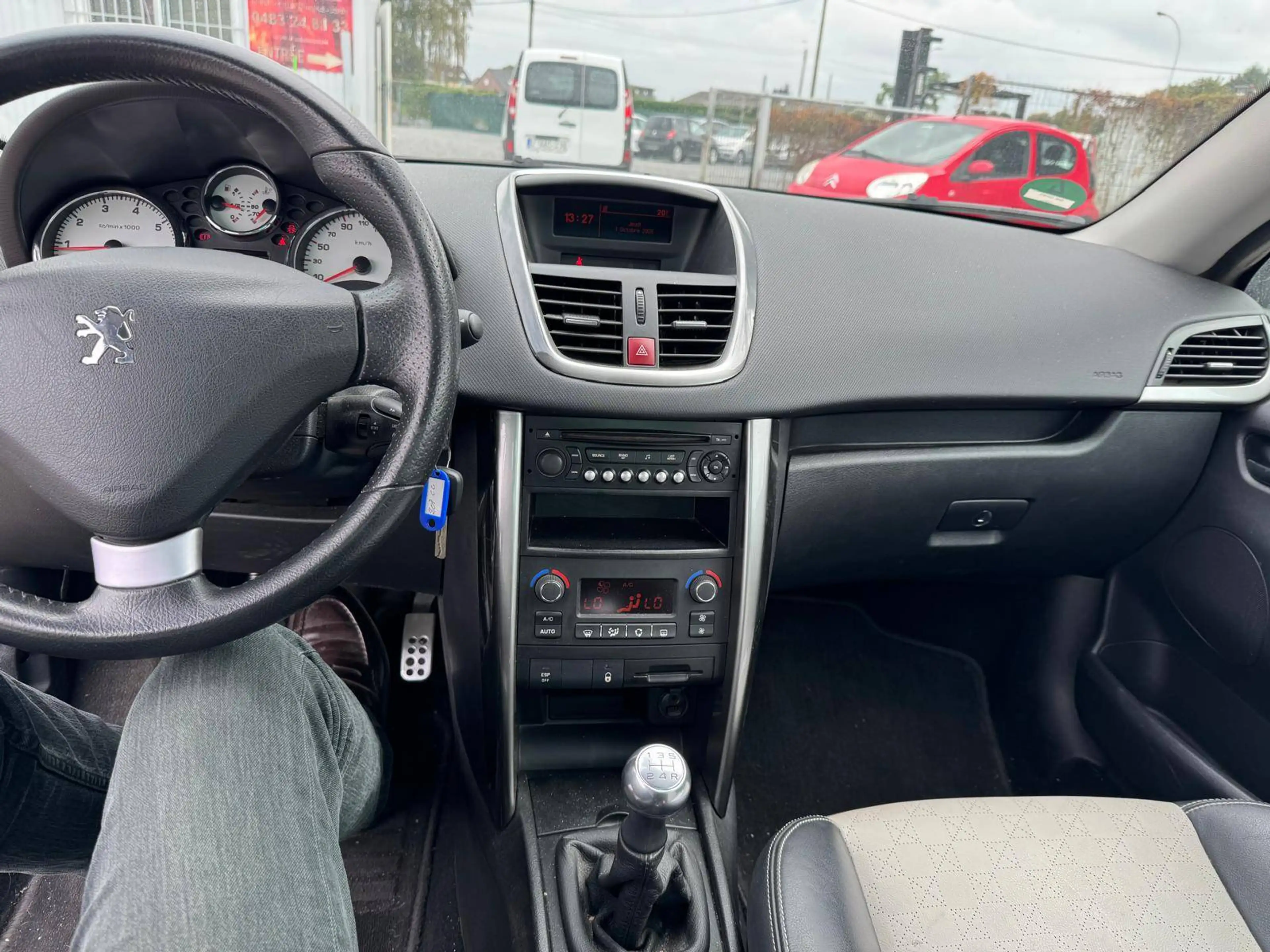 Peugeot 207 207 CC 1.6i Roland Garros — photo 9
