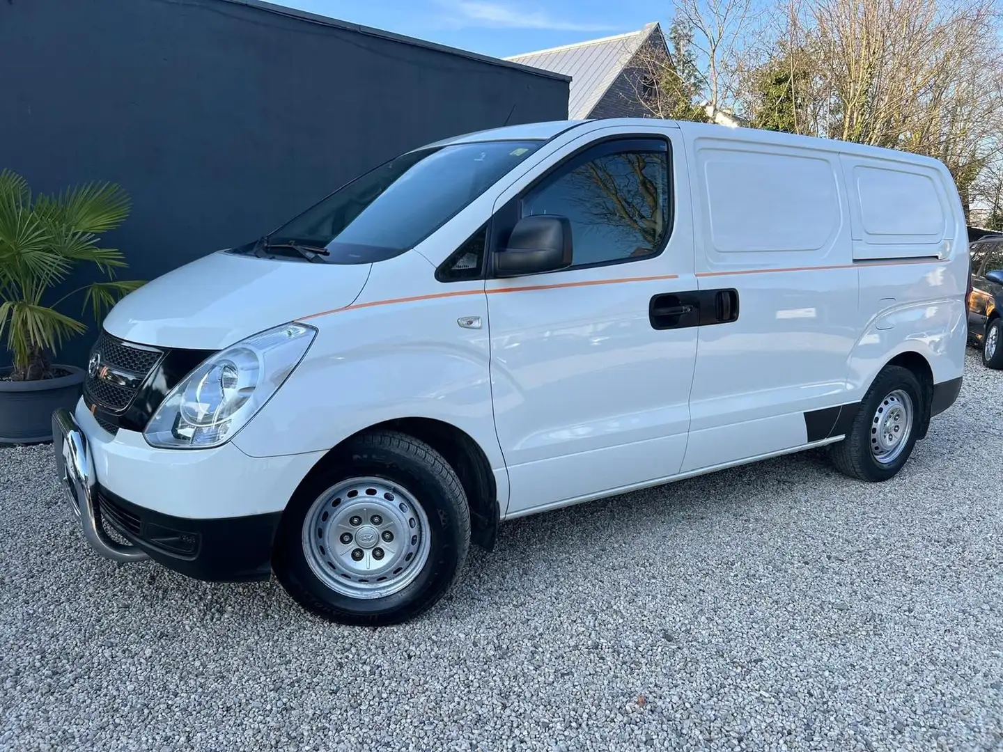 Hyundai H-1 Kasten 2.5  (Flügeltüren h.) * AHK * Transporter * Fehér - 1