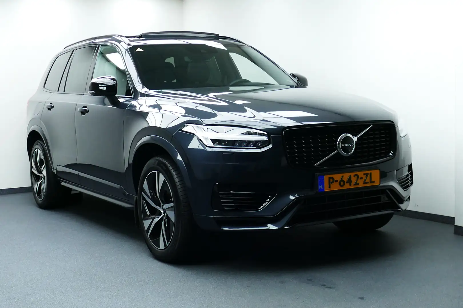 Volvo XC90 2.0 T8 Recharge AWD Inscription Exclusive 7-Pers. Grijs - 1