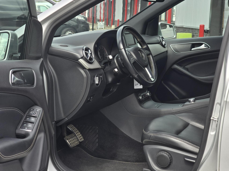 Mercedes-Benz B 180 Ambition Clima/Navi/PDC/LMV/Stoelverw. — photo 4