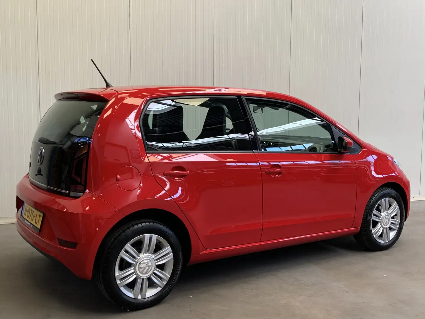 Volkswagen up! 1.0 BMT high up! AIRCO-LMV-PDC-CRUISE CONTROL-STOE Rood - 2
