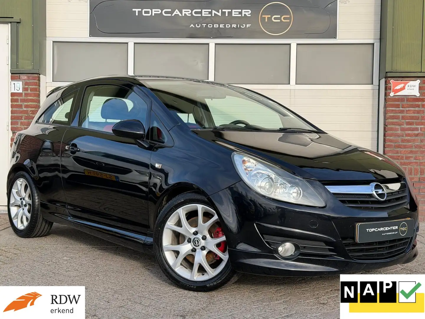 Opel Corsa 1.6-16V GSI/AIRCO/CARPLAY/CRUISE/APK/NAP Schwarz - 1
