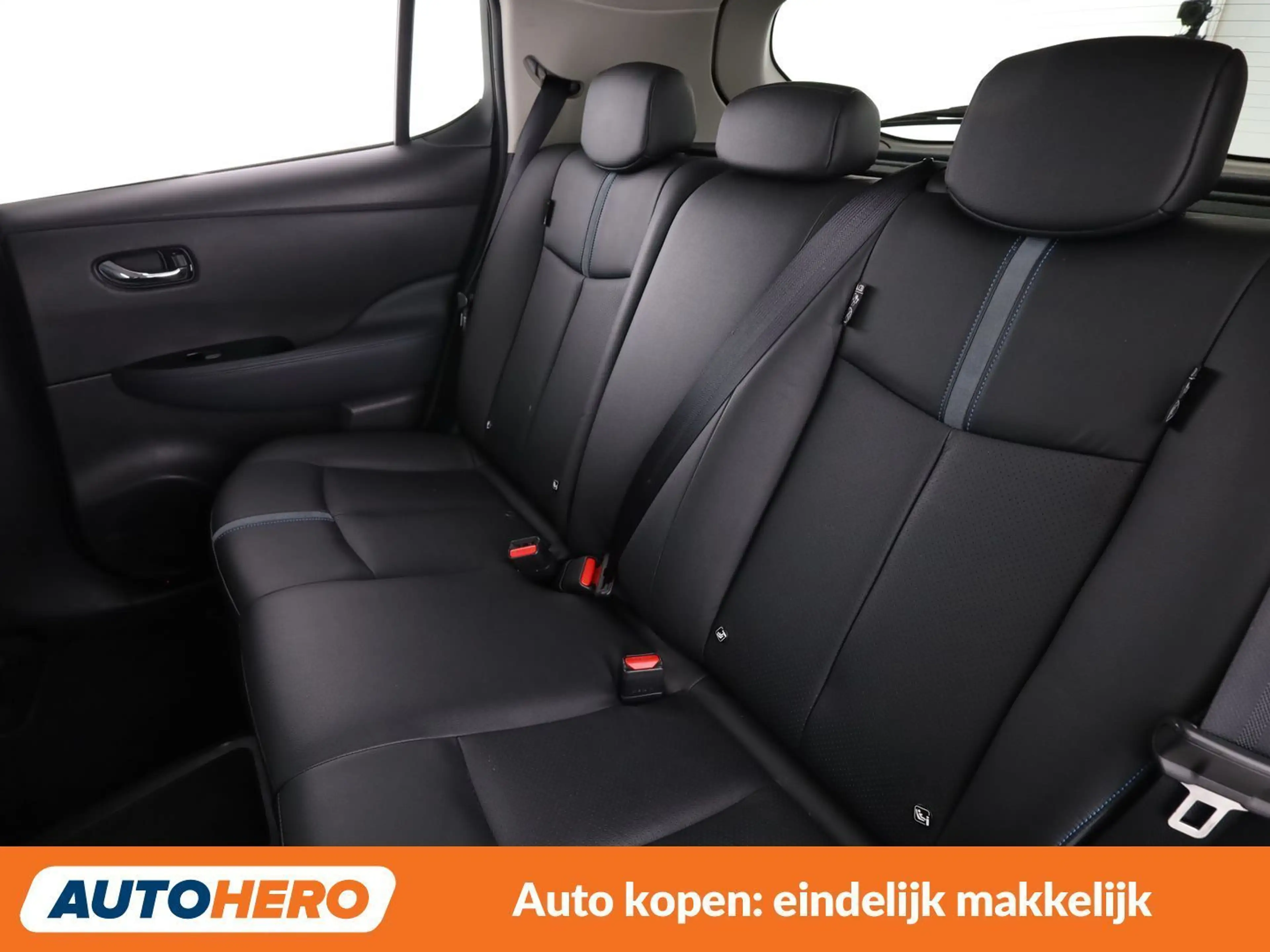 Nissan Leaf electric drive 110 kW Tekna — photo 14