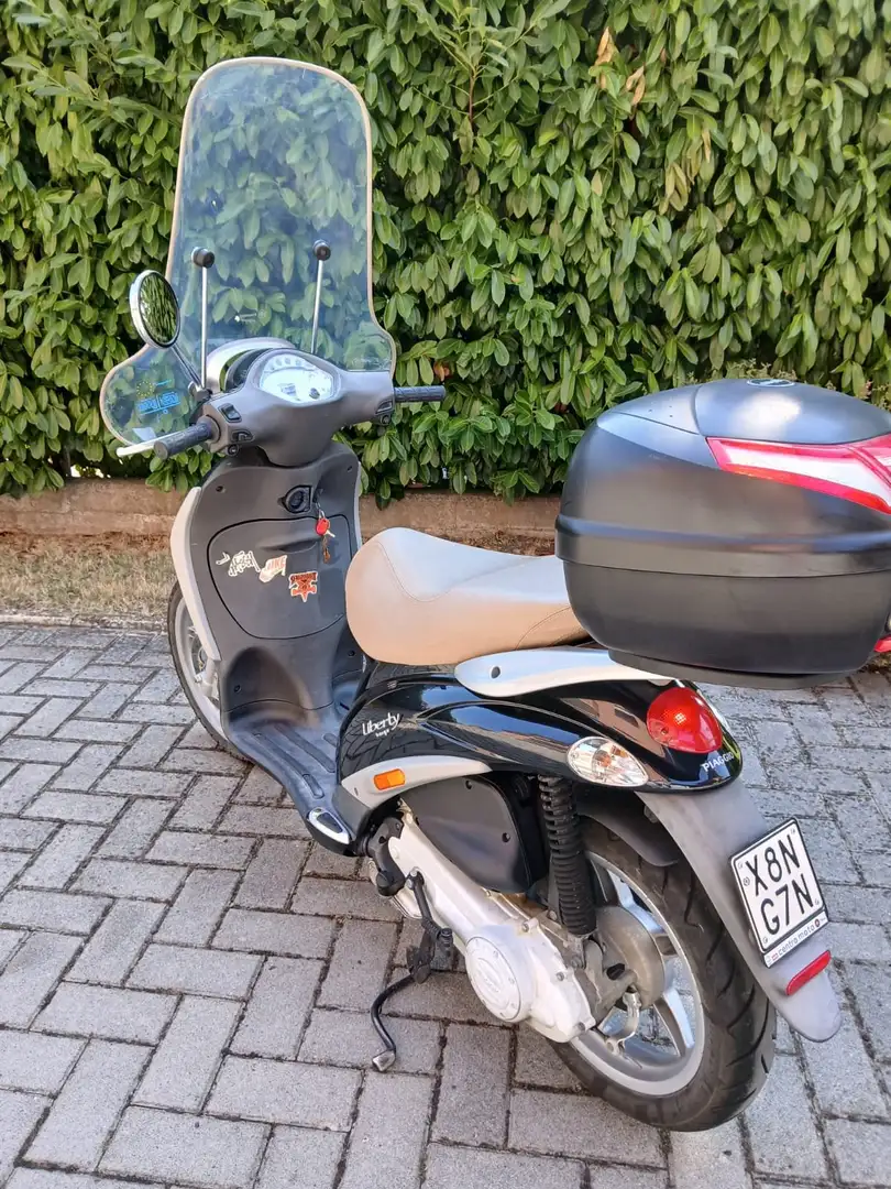 Piaggio Liberty 50 4 tempi Fekete - 2
