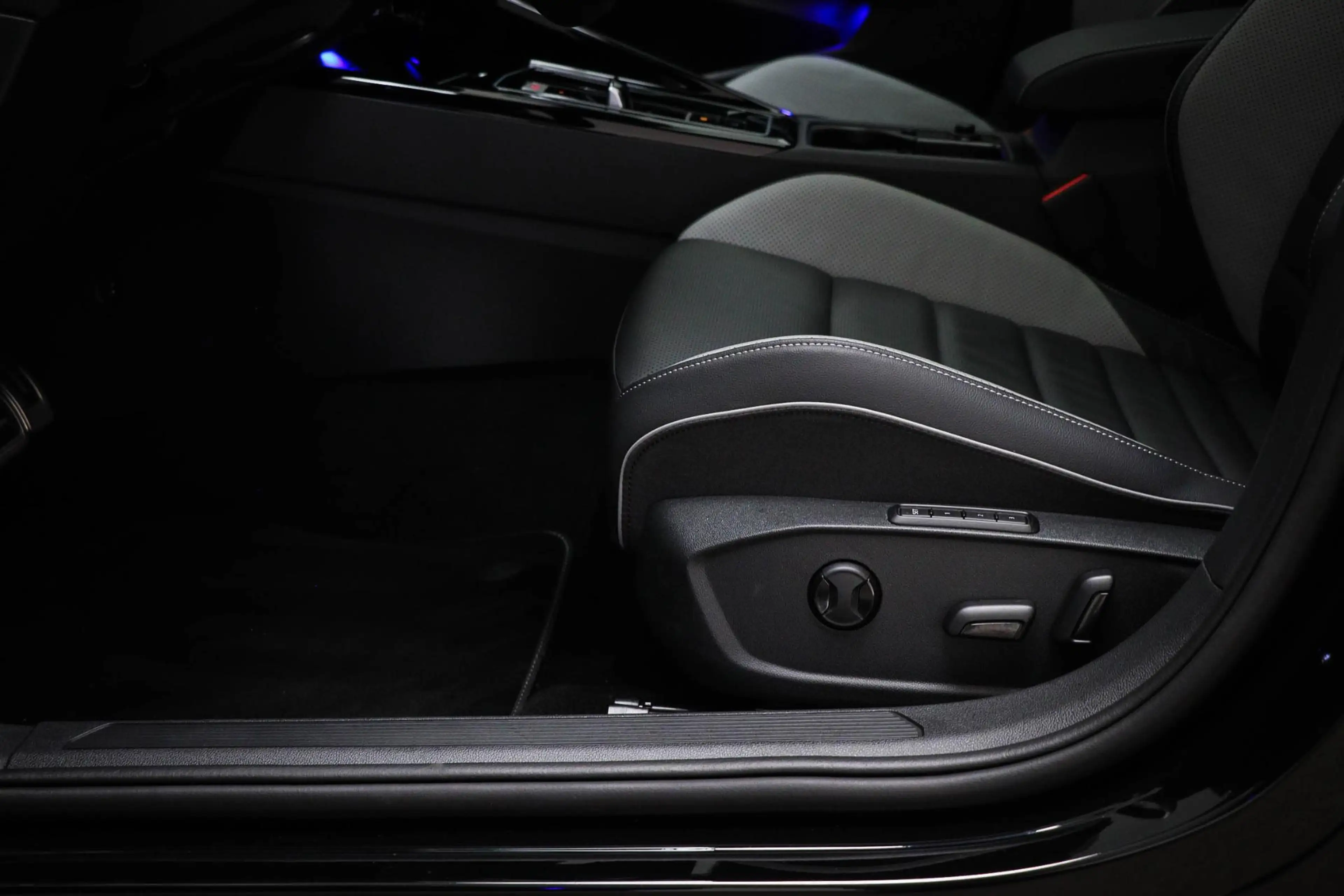 Volkswagen Golf GTE 1.5 eHybrid | LEDER | PANORAMADAK | HEAD UP | STOE — photo 31