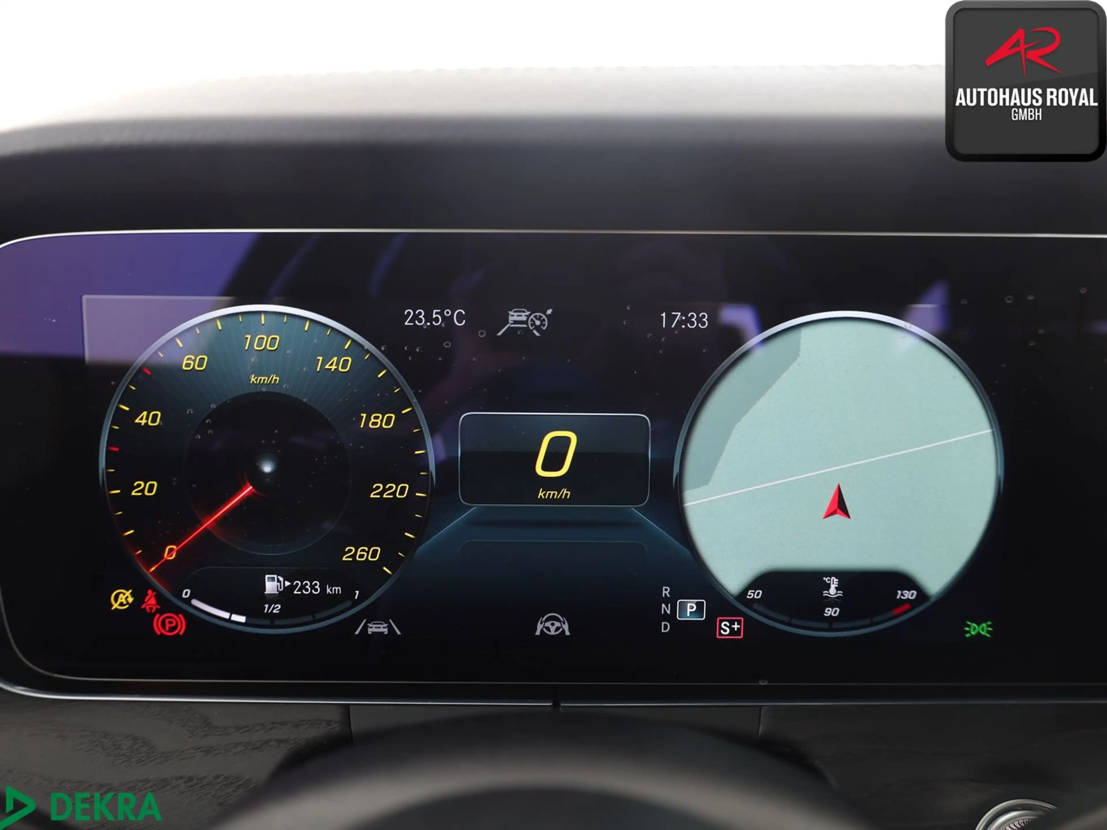 Mercedes-Benz E 400 d T 4M AMG HUD,360°,AIRMATIC,MULTIBEAM,ACC — photo 13