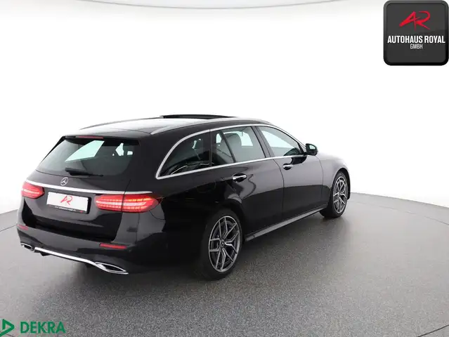 Mercedes-Benz E-Class view 8