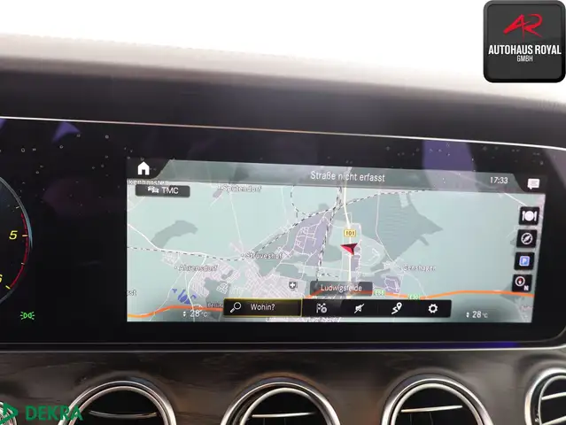 Mercedes-Benz E-Class view 12
