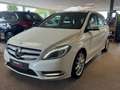 Mercedes-Benz B 180 Prestige Stoelverwarming,Trekhaak,17inch,Airco,Xen Wit - thumbnail 1