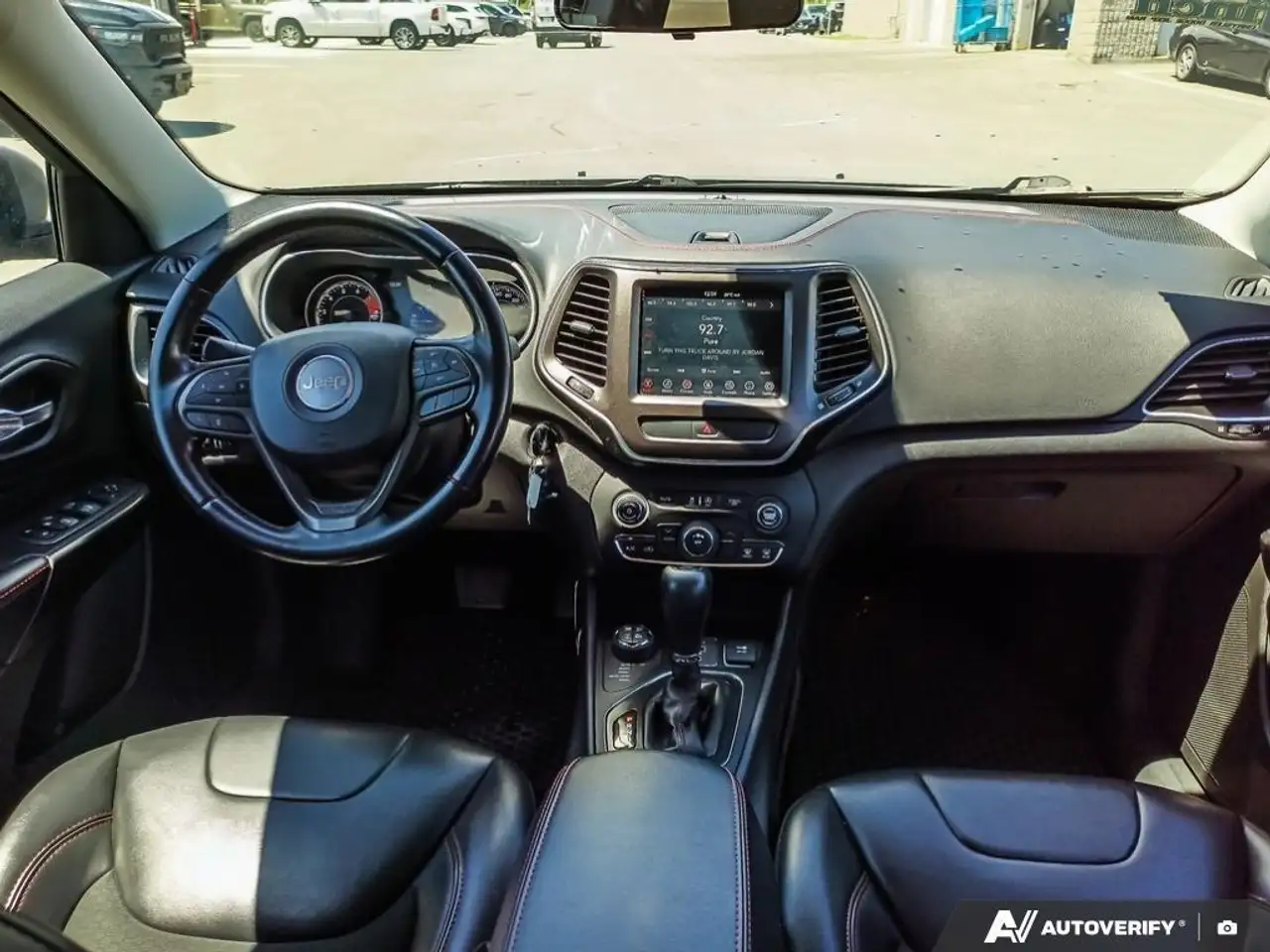 Jeep Cherokee photo Jeep Cherokee