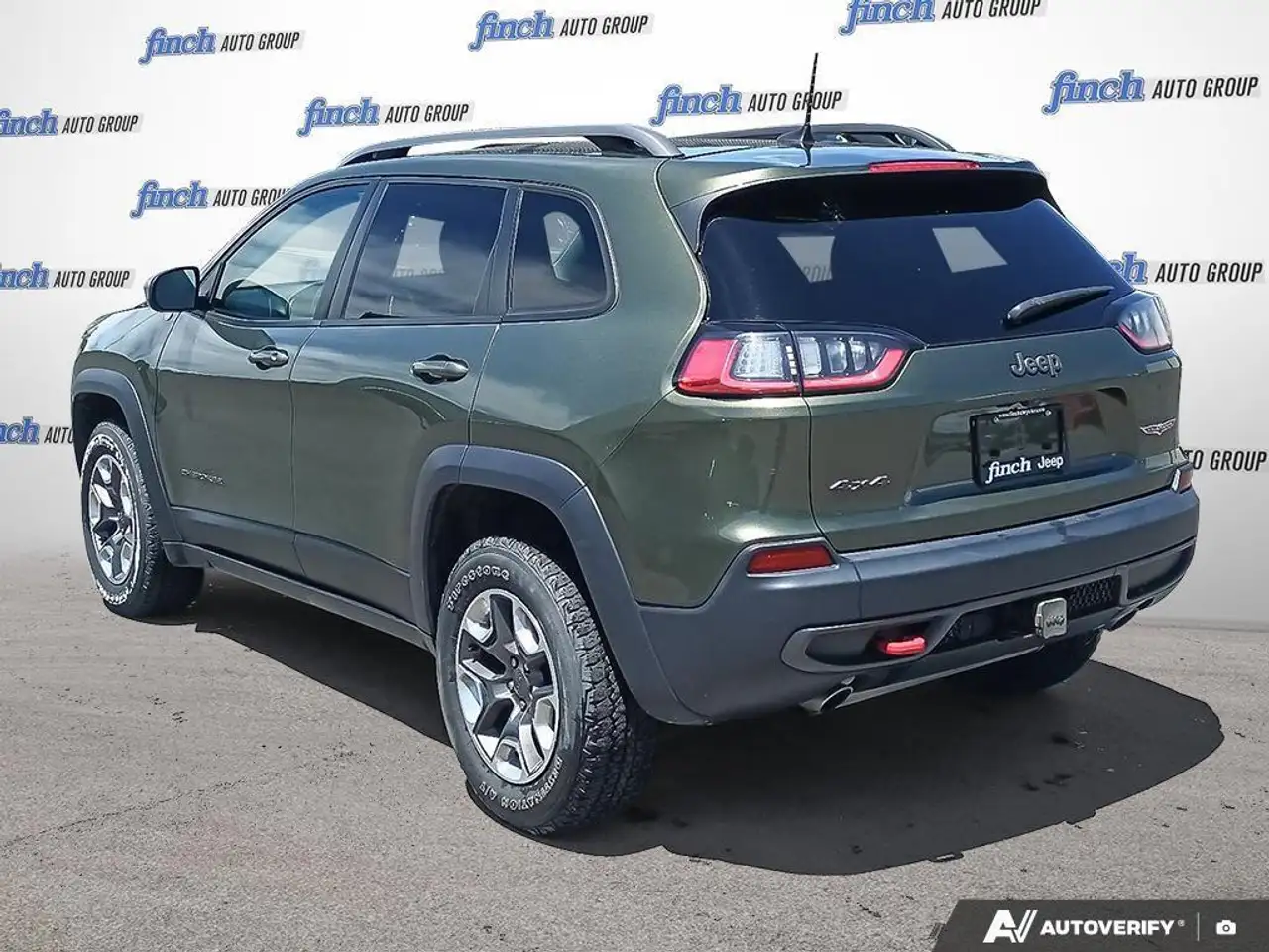 Jeep Cherokee photo Jeep Cherokee