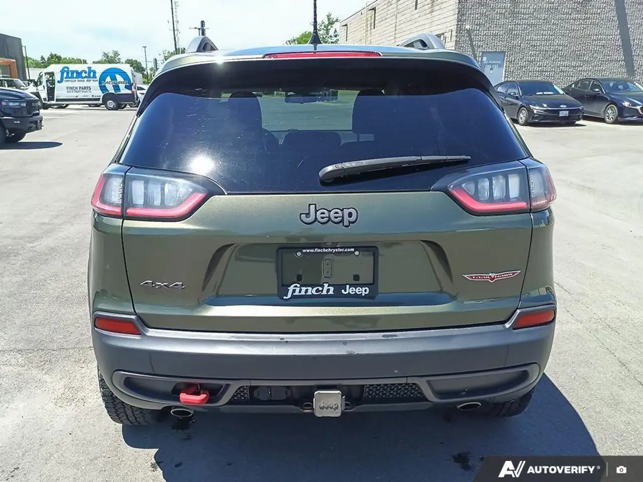 Jeep Cherokee photo Jeep Cherokee