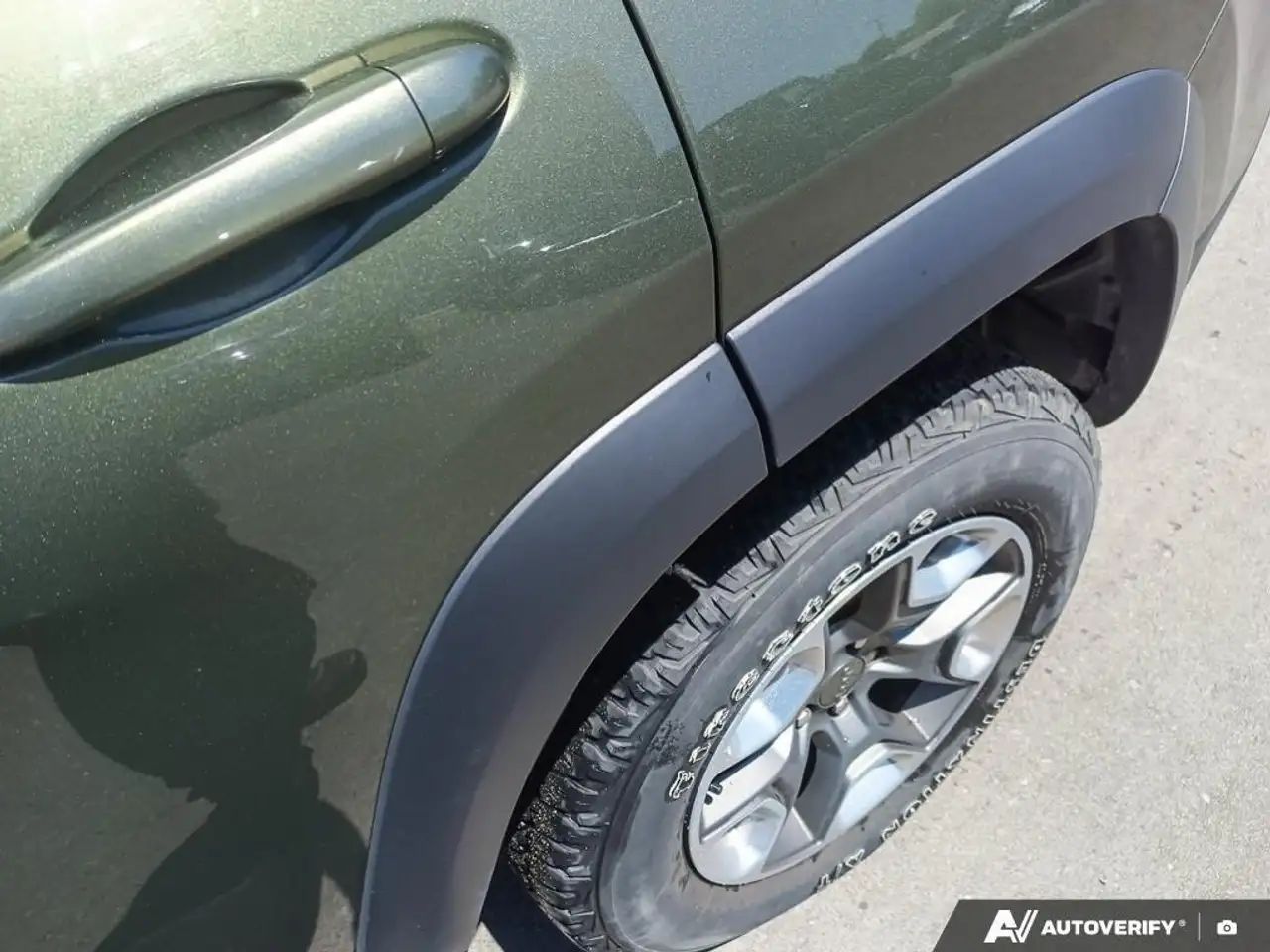 Jeep Cherokee photo Jeep Cherokee