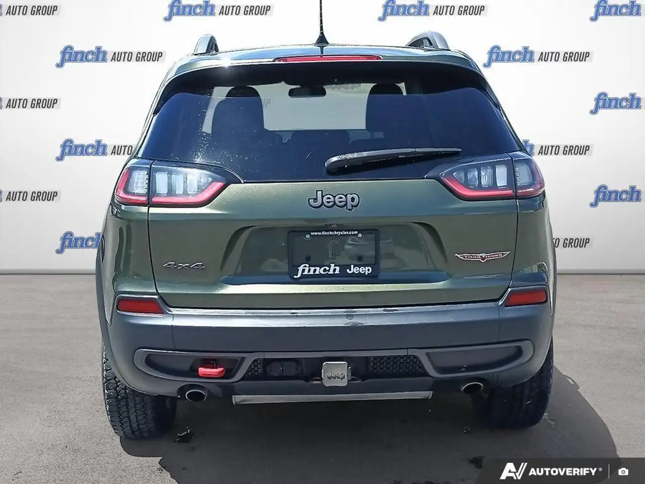Jeep Cherokee photo Jeep Cherokee