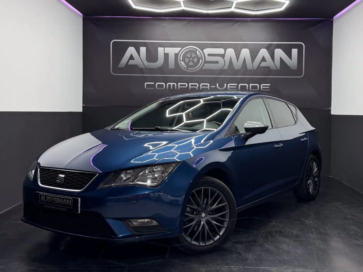 SEAT Leon 1.6 TDI 110cv St&Sp Style Connect Azul - 1