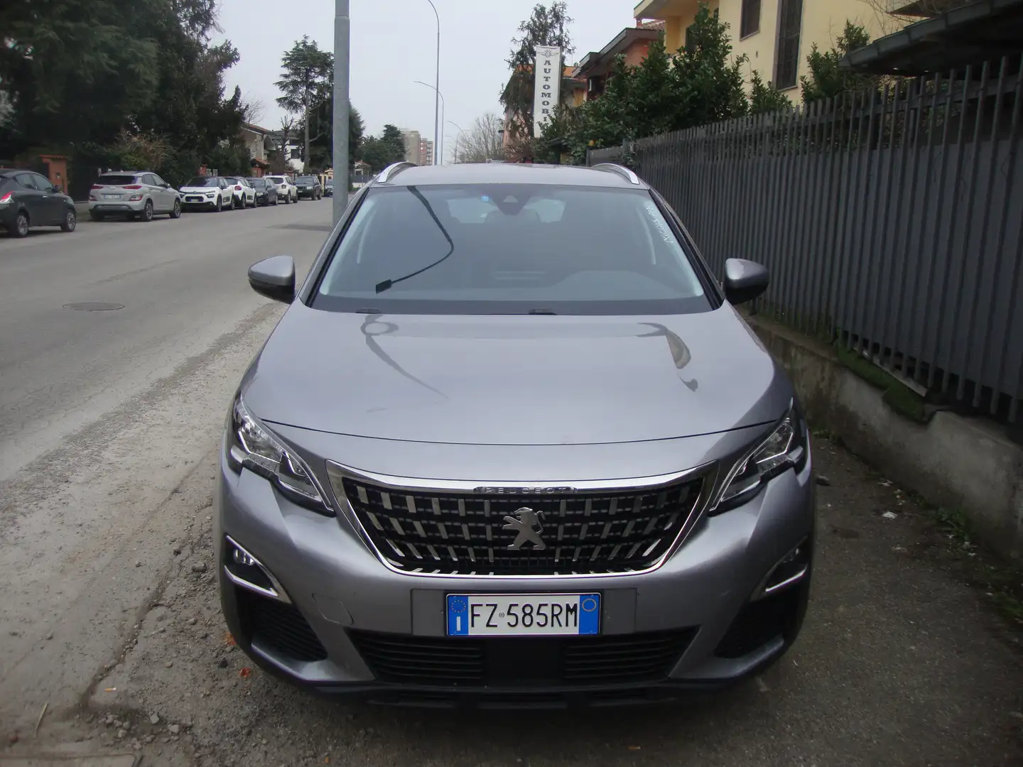 Peugeot 3008 1.5 bluehdi S&S eat8 Grau - 1