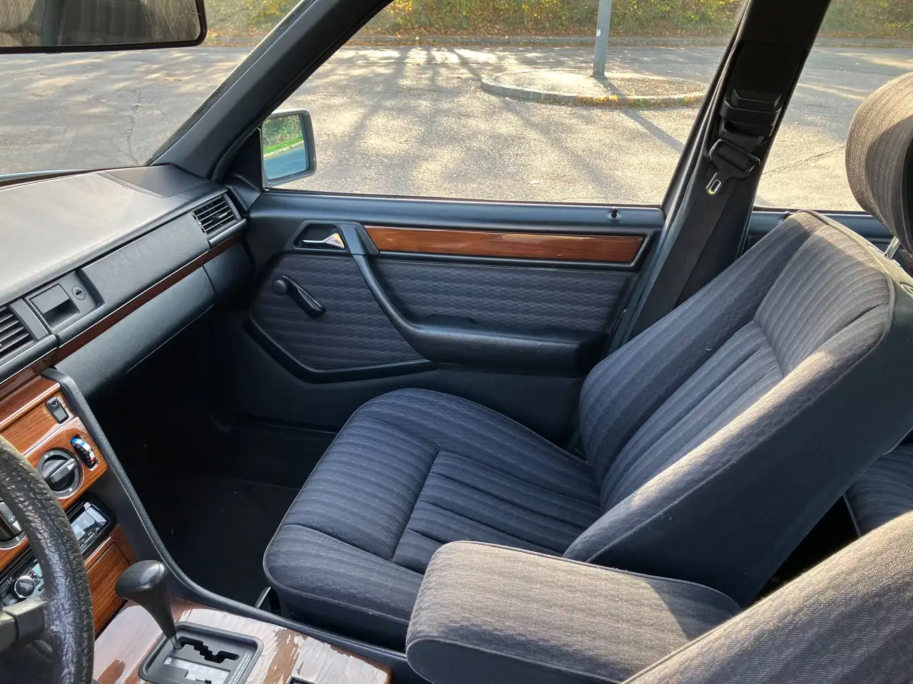 Mercedes-Benz Baureihe 124 200E, foto 8