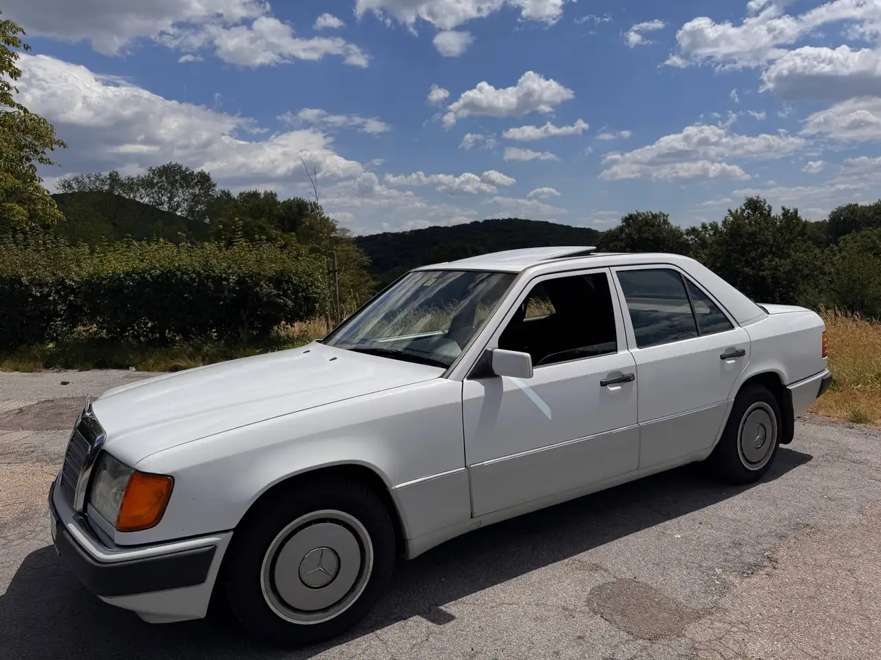 Mercedes-Benz Baureihe 124 200E, foto 2