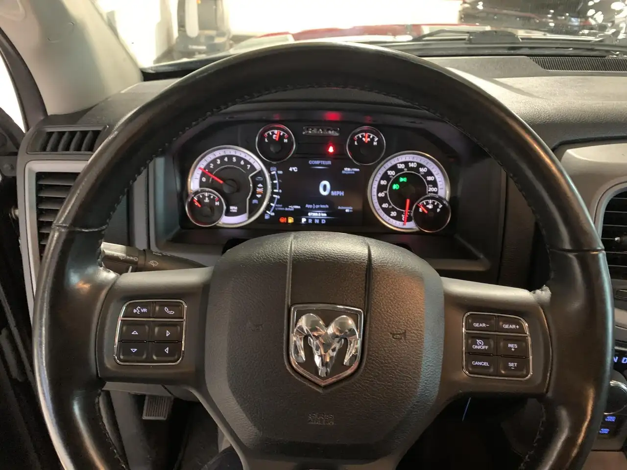 RAM 1500 снимка RAM 1500