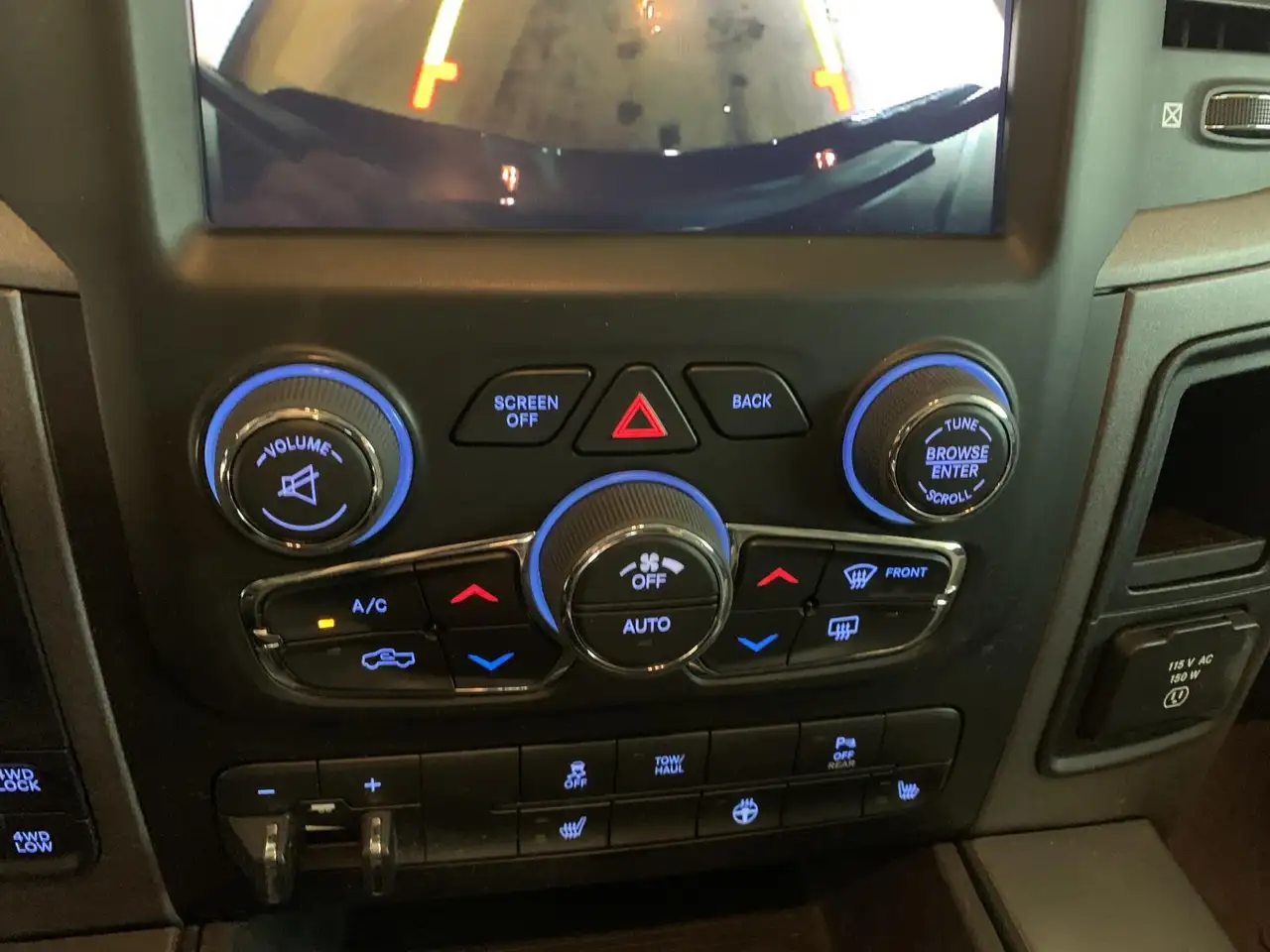 RAM 1500 снимка RAM 1500