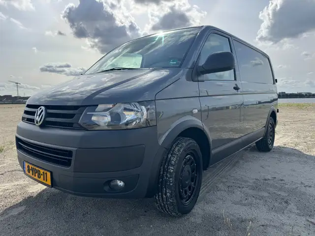 Volkswagen T5 Transporter 2.0 TDI L1H1T8BaBuDC